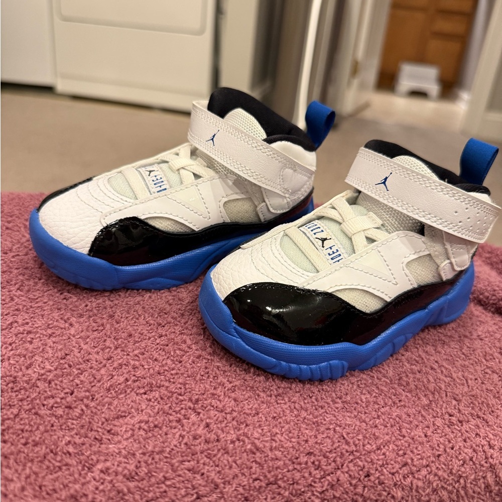 Jordan Kids White and Black Sneakers with Blue Accents
